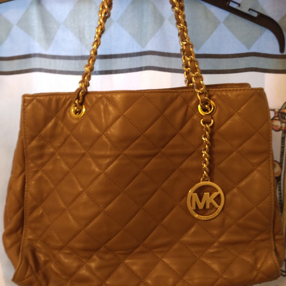 MK medium being tote bag Beige ask about match wal